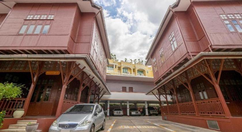 Oyo 1089 Baan Boran Hotel Bangkok Exterior photo